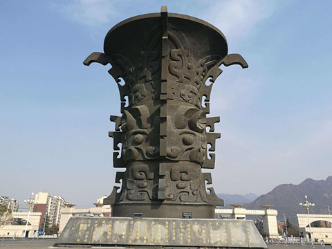 我是谁  [苏联]  尼卡·图尔宾娜